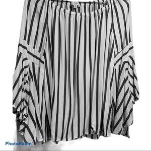 Fever brand shirt 👚blue and white strips.